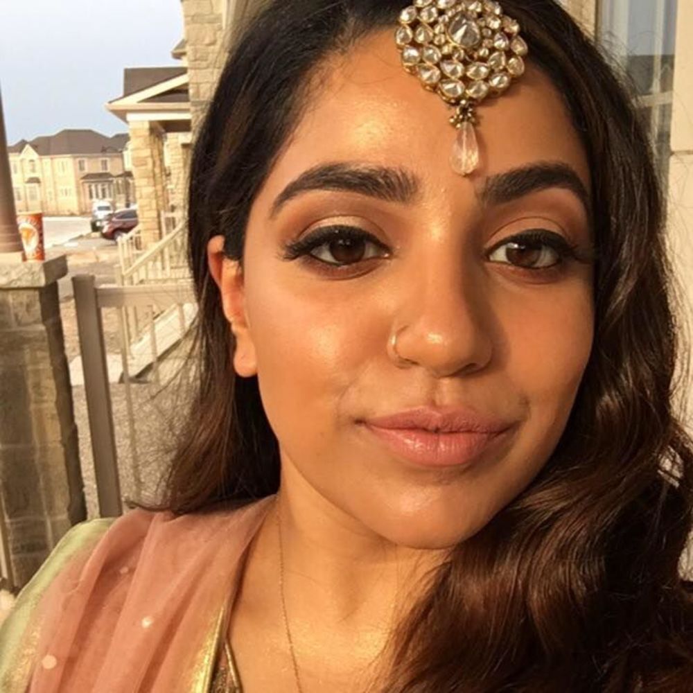 Meet your Posher, Ayesha